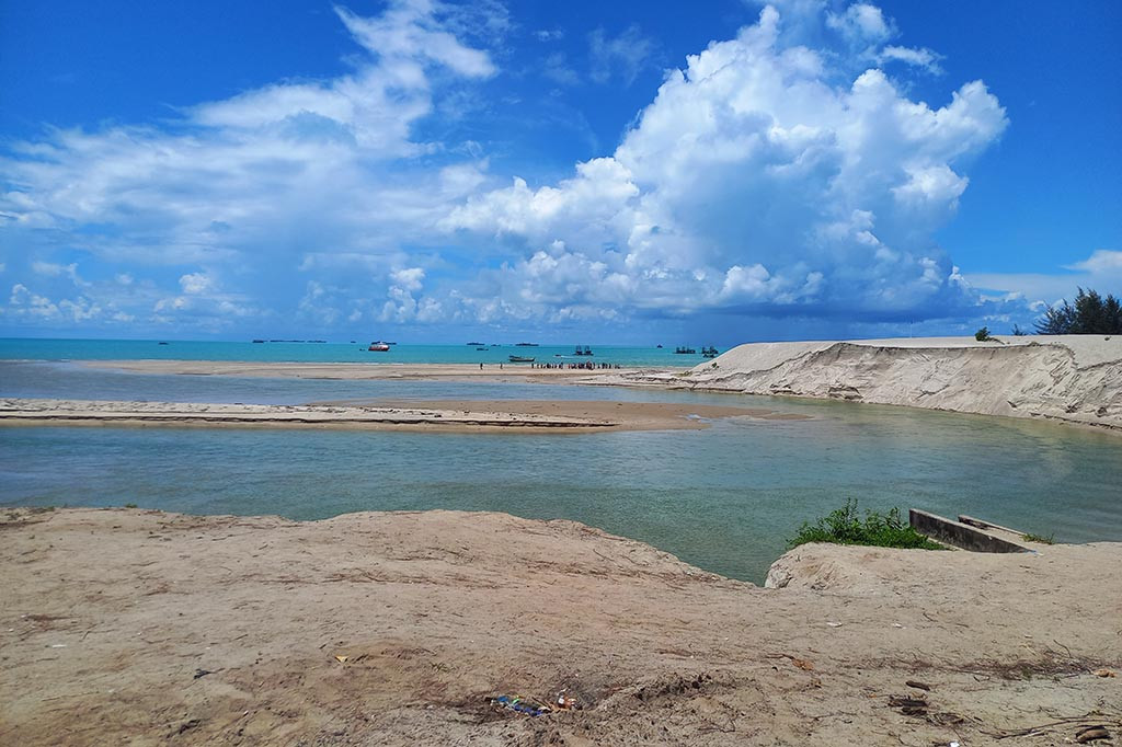 Pejabat Gubernur Babel. Safrizal ZA mengatakan permasalahan pendangkalan alur muara sungai Jelitik ini sudah lama dan tak kunjung selesai.