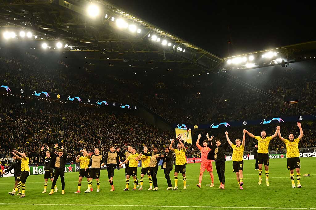 Borussia Dortmund melaju ke babak semifinal Liga Champions setelah menaklukkan Atletico Madrid dengan skor 4-2 pada leg kedua perempat final di Stadion Signal Iduna Park, Dortmund, Rabu, 17 April 2024 dini hari WIB.