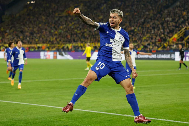 Los Rojiblancos berhasil menyamakan kedudukan menjadi 2-2 setelah pemain pengganti Angel Correa dapat memanfaatkan kemelut yang terjadi di depan gawang Dortmund pada menit 64.