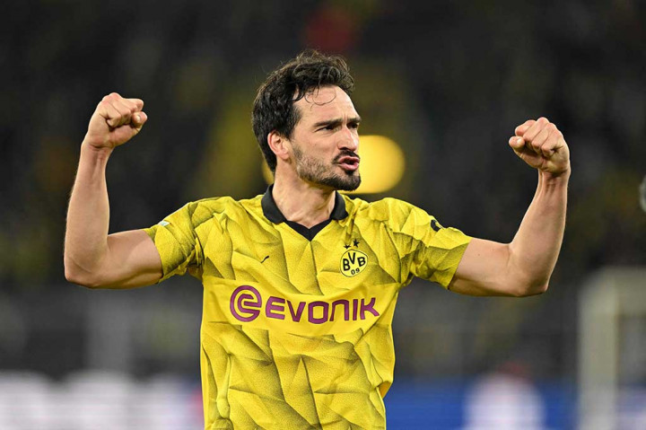 Pemain bertahan Mats Hummels mencatatkan 500 penampilan di semua kompetisi bersama Borussia Dortmund pada pertandingan leg kedua Liga Champions menghadapi Atletico Madrid yang berlangsung di Signal Iduna Park, Dortmund, Rabu, 17 April 2024 dini hari WIB.