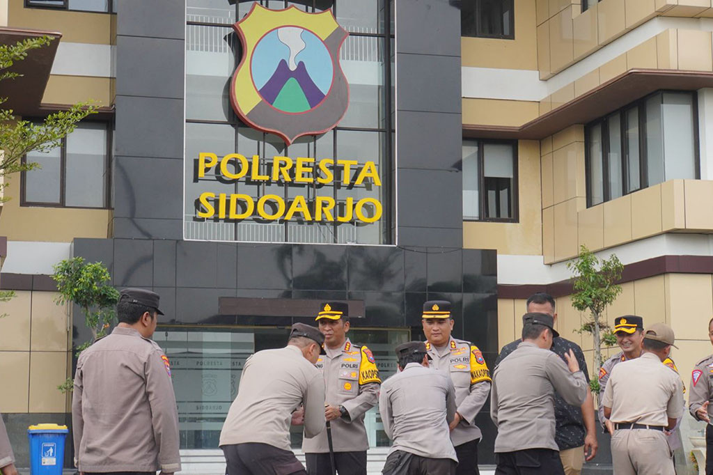Seiring berakhirnya Operasi Ketupat Semeru 2024 pada 16 April 2024, Kapolresta Sidoarjo mengucapkan terima kasih dan apresiasi baik kepada anggota TNI, Polri, Satpol PP, Dinas Perhubungan, Dinas Kesehatan maupun stake holder terkait. 