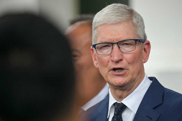 Tim Cook menyampaikan bahwa Jokowi menginginkan ada pabrik Apple di Indonesia. Di sisi lain, Apple memang telah berinvestasi di Indonesia dalam bentuk pengembangan talenta digital di Indonesia lewat Apple Academy yang saat ini sudah dibuka di empat lokasi, yakni BSD, Surabaya dan Batam, serta yang baru dibuka berlokasi di Bali.