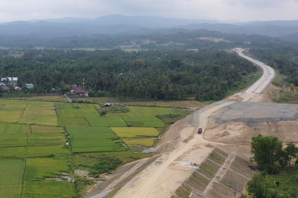 Penjabat Gubernur Aceh Bustami Hamzah menyatakan pembangunan ruas jalan Tol Trans Sumatera di Aceh akan dilanjutkan dan masuk dalam tahap III. Hal ini sesuai dengan keputusan Presiden RI Joko Widodo tentang percepatanPembangunan.