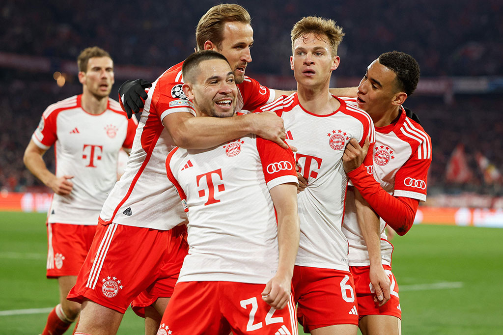 Gol Joshua Kimmich mengantarkan Bayern Muenchen ke semifinal Liga Champions 2023/24 setelah mengalahkan Arsenal 1-0 pada laga leg kedua di Allianz Arena, Kamis, 18 April 2024 dini hari WIB. Klub Jerman tersebut lolos ke empat besar dengan agregat 3-2.