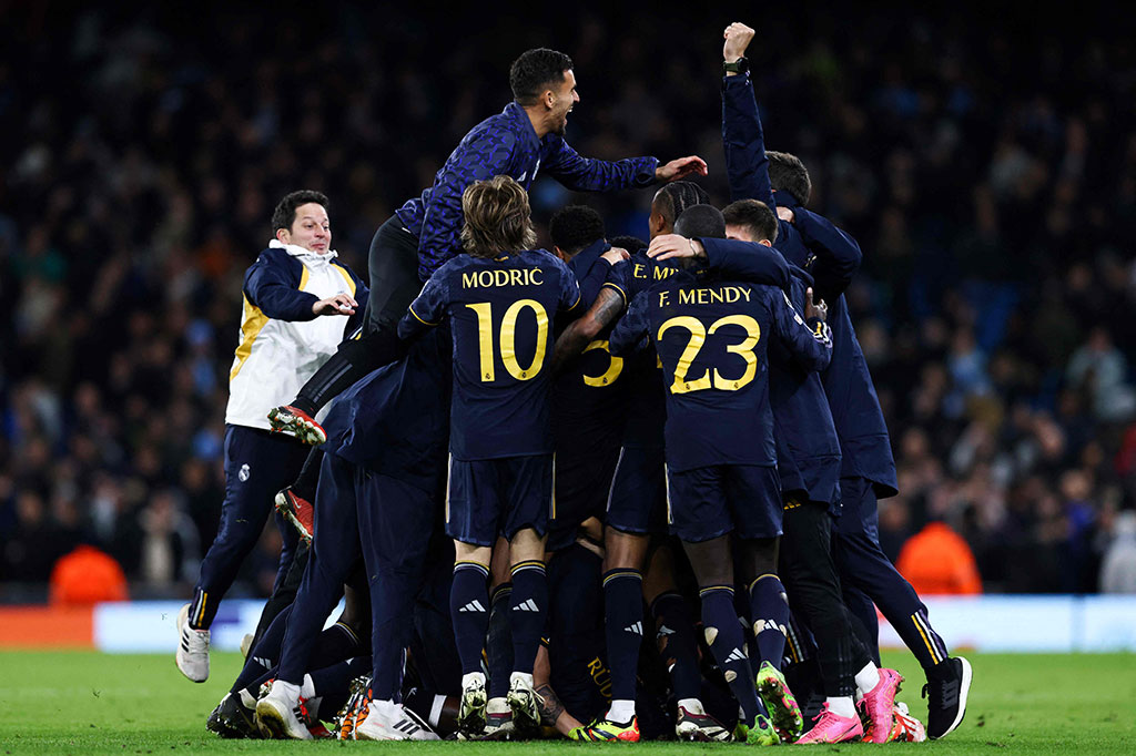 Real Madrid mengamankan tempat di semifinal Liga Champions 2023/24 setelah menang adu penalti 4-3 atas Manchester City pada leg kedua perempat final di Etihad Stadium, Kamis, 18 April 2024 dini hari WIB.