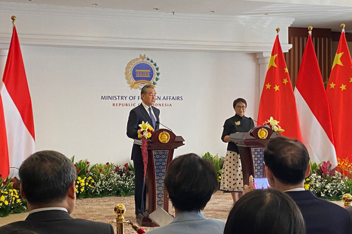 Indonesia dan Tiongkok sepakat untuk mendukung keanggotaan penuh Palestina di PBB. Hal ini diungkapkan Menteri Luar Negeri Retno Marsudi dan Menlu Tiongkok Wang Yi dalam pernyataan bersama di Jakarta.