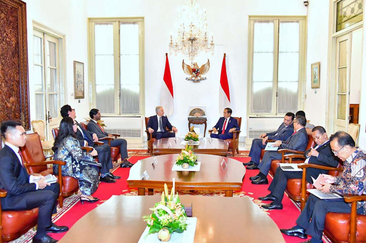 “Kami sedang menyusun detail rencana pembangunan ini,” ujar Menteri Investasi, menambahkan bahwa inisiatif ini akan difasilitasi oleh Tony Blair dan merupakan bagian dari kerja sama lebih luas di bidang energi baru terbarukan dan logistik.