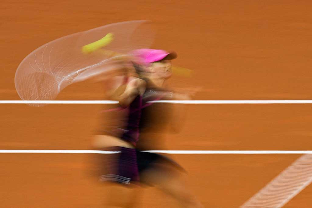 Swiatek akan menghadapi unggulan keempat Elena Rybakina yang mengalahkan Jasmine Paolini 6-3, 5-7, 6-3, untuk memperebutkan satu tempat di final.
