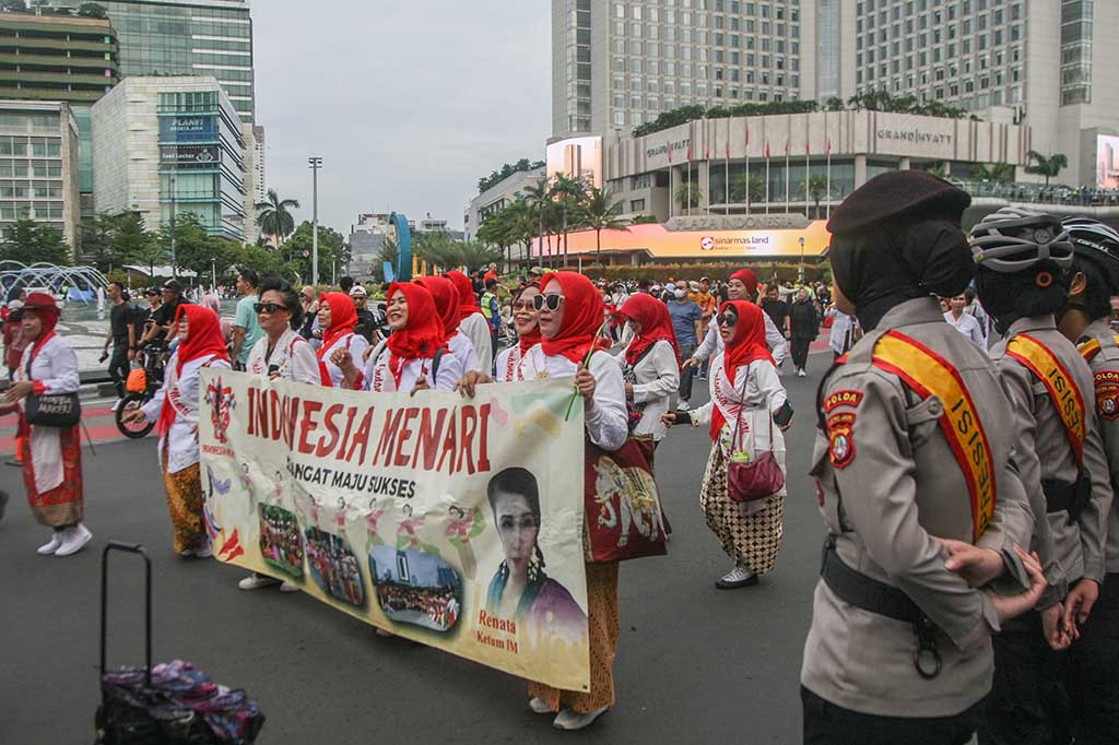 Aksi kebudayaan tersebut didelar dalam rangka memperingati Hari Kartini yang jatuh setiap tanggal 21 April.