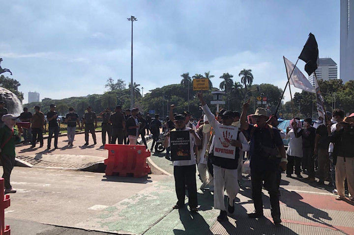 Kawasan Patung Kuda, Jakarta Pusat, dipadati massa jelang putusan Mahkamah Konstitusi (MK) soal Perselisihan Hasil Pemilihan Umum (PHPU). Mereka menyampaikan berbagai aspirasi soal Pemilihan Umum (Pemilu) 2024.