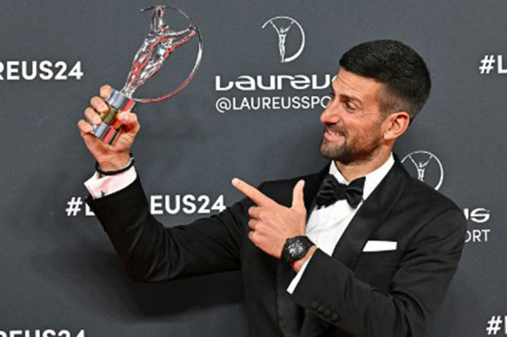 Djokovic memenangi turnamen major di Australian Open, Roland Garros dan US Open, hanya kalah di Wimbledon, di mana ia kalah dari Carlos Alcaraz dalam lima set final.