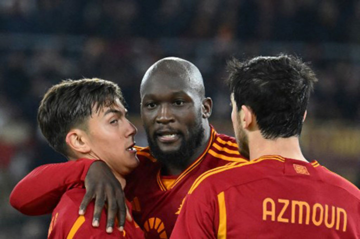 AS Roma memperkecil ketertinggalan pada menit ke-56. Dari situasi tendangan sudut, bola kemudian jatuh kepada Sardar Azmoun. Ia memerlukan tiga percobaan untuk dapat membobol gawang Bologna, setelah sundulan dan sambarannya masih dapat ditahan kiper Lukasz Skorupski dari jarak dekat.