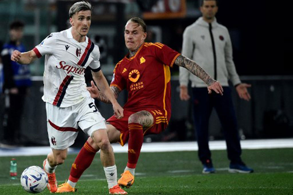 Saat Roma berjuang keras untuk menyamakan kedudukan, Bologna mendapatkan gol ketiganya pada menit ke-65. Dari situasi serangan balik, Dybala gagal memotong dan bola dioperkan Zirkzee kepada Alexis Saelemaekers, yang dengan sepakan cungkilnya mampu menaklukkan kiper Svilar. 3-1 untuk Bologna.