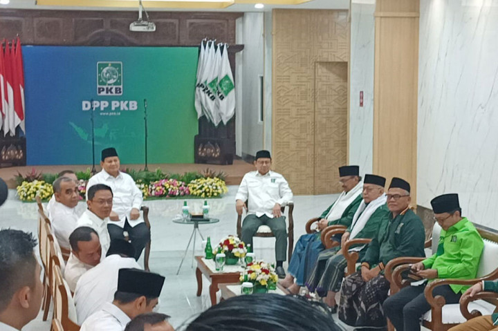 Ini merupakan lawatan Prabowo ke Cak Imin usai keduanya memutuskan berpisah di Pilpres 2024. Awalnya, Partai Gerindra dan PKB menjadi koalisi. Namun, PKB berpisah dan memilih bergabung ke Koalisi Perubahan. Cak Imin menjadi cawapres pendamping Anies Baswedan.