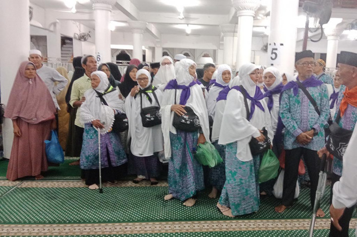 Jemaah Calon Haji (JCH) Kabupaten Pidie, Provinsi Aceh, berangkat dengan dua kloter penerbangan. Keduanya adalah kloter empat terbang pada Sabtu 1 Juni 2024 dan kloter enam pada Senin 3 Juni.