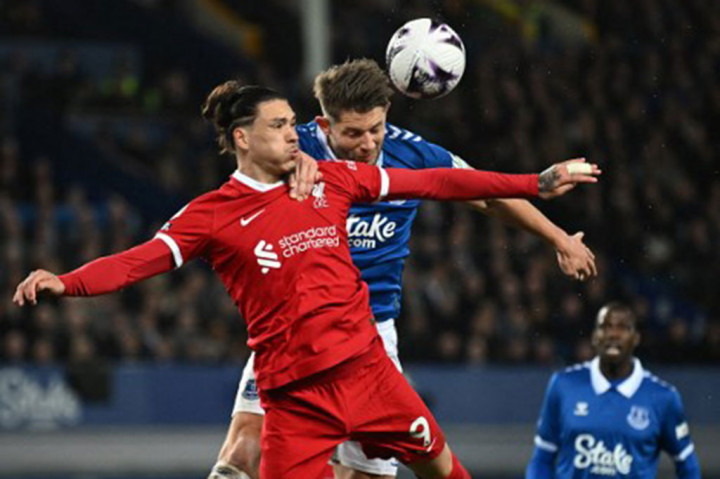 Tertinggal dua gol memaksa Jurgen Klopp melakukan pergantian sejumlah pemain. Namun upaya Liverpool di sisa waktu pertandingan tidak membuahkan hasil. Skor 2-0 untuk kemenangan Everton.