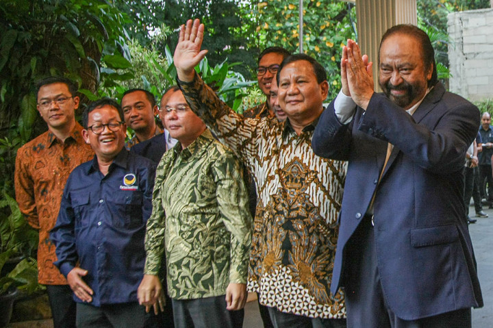 Surya Paloh menyebut dirinya dan Prabowo sepakat Indonesia merupakan negara besar. Hal itu harus disikapi dengan baik guna menjaga episode perjalanan kehidupan kebangsaan.