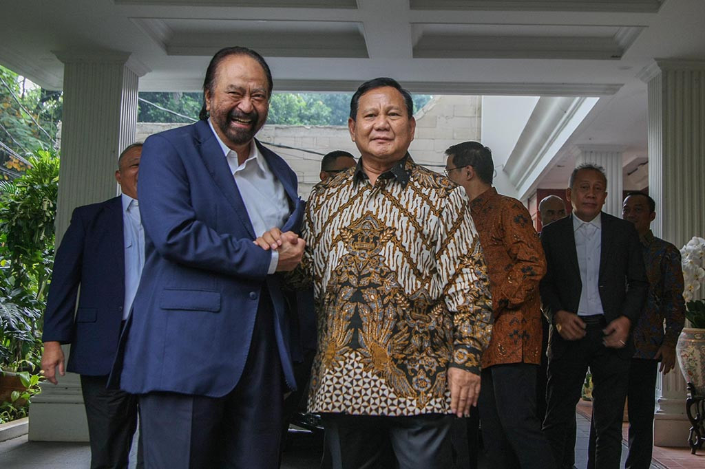 Ketua Umum Partai NasDem Surya Paloh menegaskan pesan persatuan usai bertemu Presiden terpilih 2024 Prabowo Subianto. Semangat membangun bangsa harus dijaga.