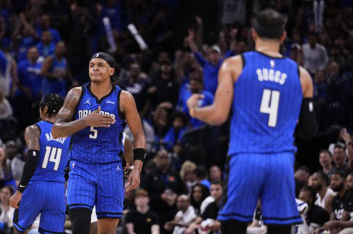 Magic bahkan memiliki kesempatan untuk menyamakan kedudukan menjadi 2-2 karena masih akan bermain di kandang sendiri pada laga keempat yang digelar Minggu, 28 April.