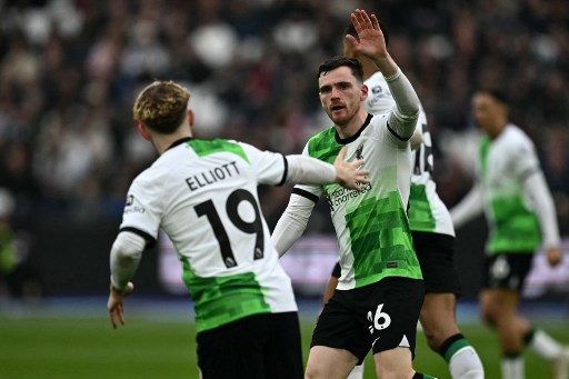 Selepas turun minum, Liverpool langsung menggebrak. Tiga menit setelah laga babak kedua dimulai, tim tamu mencetak gol balasan lewat sepakan Andy Robertson.