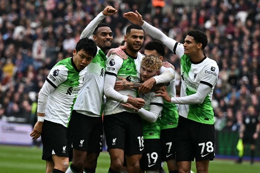 Liverpool berbalik unggul 2-1 pada menit ke-65. Berawal dari tendangan sudut, bola yang dibelokkan ke tiang jauh disambar oleh Cody Gakpo. Bola sempat mengenai tiga pemain West Ham sebelum mengenai penjaga gawang Alphonse Areola dan masuk gawang sendiri.