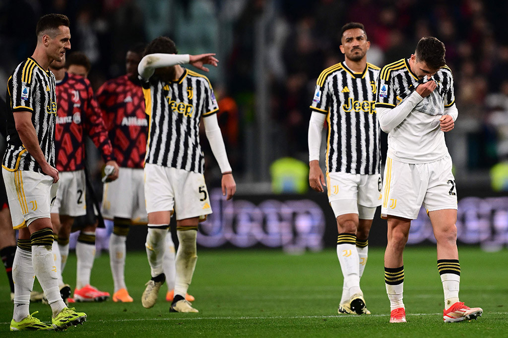 Pada sisa waktu pertandingan, kedua tim tetap berupaya untuk mencari gol kemenangan, akan tetapi hingga peluit panjang dibunyikan skor imbang tanpa gol tetap bertahan.