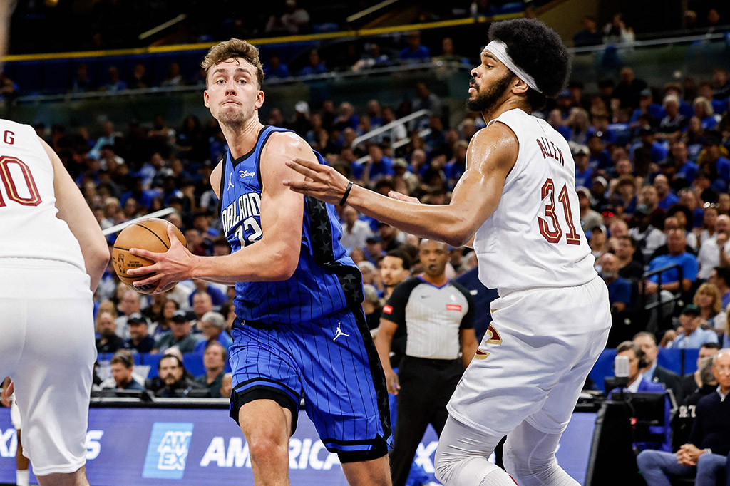 Wagner menyumbang 34 poin dan 13 rebound, dan Magic menahan Cavaliers tanpa poin selama hampir tujuh menit di babak kedua.