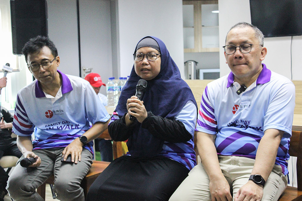 Sebagai lembaga riset dan inovasi, BRIN juga telah menata ulang dan merevitalisasi program-program riset nasional yang dikoordinasikan oleh 12 Organisasi Riset dengan 83 Pusat Risetnya berkolaborasi dengan periset dari berbagai kampus dan mitra industri lokal maupun global. “Hasil dari program-program riset dan inovasi ini akan ditampilkan ke publik pada ajang Indonesia Research and Innovation Expo–InaRIE 2024 di KST Soekarno, Cibinong pada 8-11 Agustus 2024 mendatang, bersamaan dengan Hari Kebangkita Teknologi Nasional 2024,