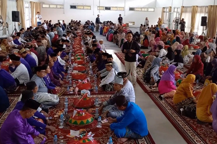 Ia menyebutkan tujuan nganggung Sepintu Sedulang, untuk menunjukan keberadaaan antara pejabat dan masyarakat, selain itu untuk melestarikan tradisi adat istiadat budaya masyarakat Bangka.