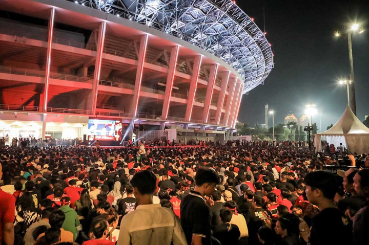 Aryo, salah satu pengunjung mengungkapkan bahwa dirinya hadir selain untuk mengikuti nobar, juga untuk mendukung Timnas Indonesia yang akan berlaga melawan Uzbekistan.
