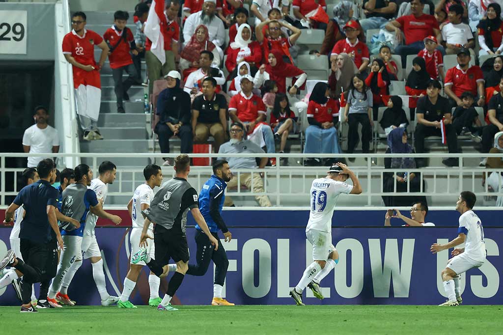 Uzbekistan akhirnya pecah telur ketika kolaborasi dua pemain pengganti mereka, Muhammadkodir Hamralev dan Khusayin Norchaev memanfaatkan kelengahan Indonesia. Crossing Hamralev mampu diselesaikan oleh sontekan Norchaev yang berada di antara dua bek Indonesia pada menit ke-68. Uzbekistan unggul 1-0.