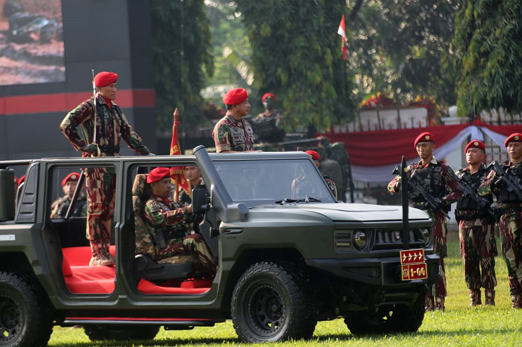 Tahun ini HUT Kopassus mengangkat tema 'Mengabdi Dengan Kehormatan, Pelindung Sejati Kedaulatan'. Tema ini selaras dengan visi TNI yang PRIMA (Profesional, Responsif, Integratif, Modern dan Adaptif) tentunya sesuai dengan berbagai dimensi ancaman yang semakin luas dan kompleks.