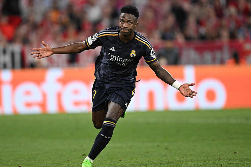 Wakil Spanyol Real Madrid unggul lebih dulu pada menit 24 melalui Vinicius Junior. Menerima umpan matang Toni Kroos, striker asal Brasil tersebut lolos dari perangkap offside tuan rumah yang menerapkan garis pertahanan terlalu tinggi. Skor 0-1 untuk tim tamu dan bertahan hingga turun minum.