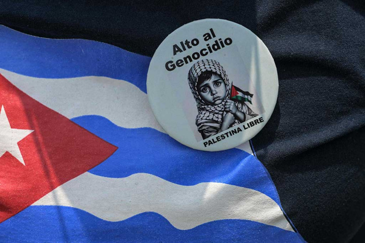 Jimena Rosas, 21, berharap protes ini akan mempunyai efek domino dan menyebar ke universitas-universitas lain di negaranya. “Ketika masyarakat melihat bahwa UNAM mulai melakukan mobilisasi, universitas-universitas lain juga harus memulainya,” katanya.