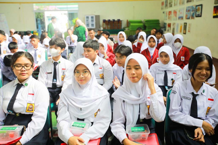 Pemerintah Kota (Pemkot) Bandung Jawa Barat (Jabar) terus berupaya memberikan pemahaman kepada masyarakat, murid dan tenaga pendidik dalam memberikan kenyamanan selama pembelajaran. Hal itu diyakini bisa mencegah perundungan atau bullying terhadap anak didik.