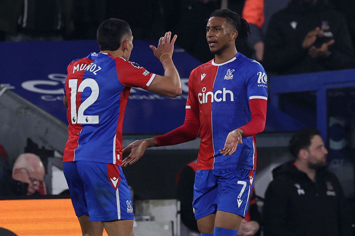 Palace berhasil membuka keunggulan pada menit ke-12. Gol berawal dari umpan Daniel Munoz yang dapat diterima Michael Olise yang kemudian melepaskan tendangan kaki kiri untuk mengubah skor menjadi 1-0.