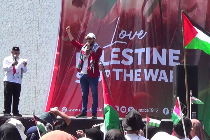 Aksi unjuk rasa bela Palestina ini dilakukan di halaman kampus Umsida 1 Jalan Mojopahit Sidoarjo. Para peserta unjuk rasa asal kampus Umsida 2 dan 3, sebelumnya berkonvoi menuju Umsida 1.