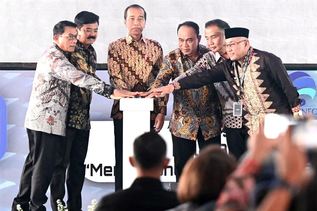 Presiden Joko Widodo meresmikan pembangunan Indonesia Digital Testing House (IDTH) sebagai pusat pengujian perangkat digital dan telekomunikasi yang terbesar dan terlengkap di Asia Tenggara, di Depok, Jawa Barat, Selasa, 7 Mei 2024.