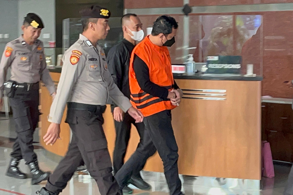 “Dilakukan penahanan untuk 20 hari pertama,” kata Wakil Ketua KPK Johanis Tanak di Gedung Merah Putih KPK, Jakarta Selatan, Selasa, 7 Mei 2024.