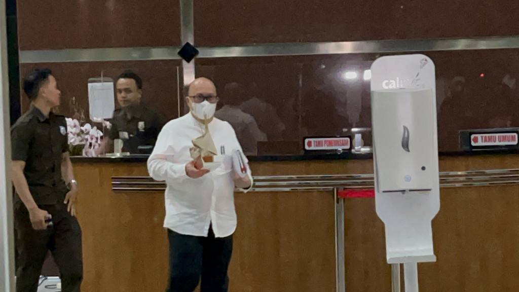 “Biasa, biasa,” kata Kosasih di Gedung Merah Putih KPK, Jakarta Selatan, Selasa, 7 Mei 2024.