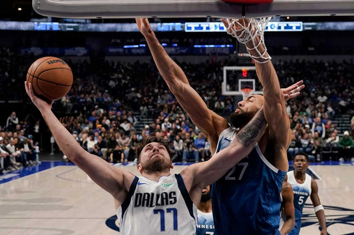 Pemain Prancis berusia 31 tahun ini sebelumnya meraih penghargaan tersebut pada 2018, 2019, dan 2021 saat bersama Utah Jazz, dan musim ini menjadi pemain kunci dalam skuad T-Wolves yang merupakan klub bertahan peringkat teratas NBA.