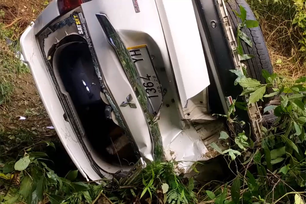 Menurut pihak kepolisian, kecelakaan tunggal tersebut terjadi sekitar pukul 05.30 WIB di jalan raya dari arah Cianjur menuju Sindang Barang, tepatnya di Kamung Gagogjaya, Desa Sukajadi, Kecamatan Cibinong.