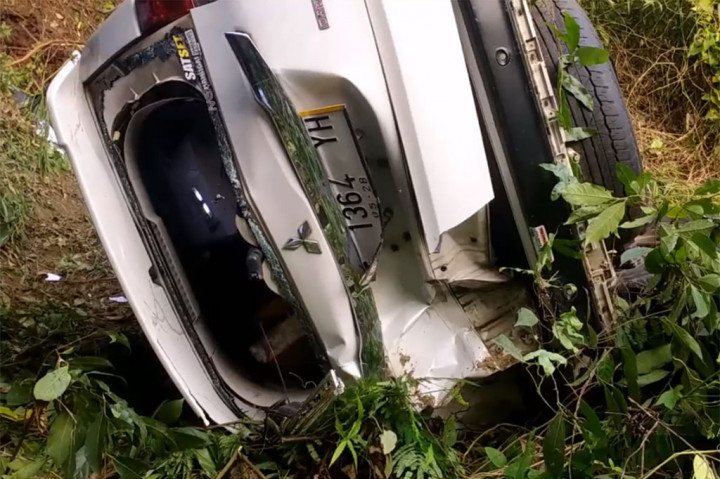 Menurut pihak kepolisian, kecelakaan tunggal tersebut terjadi sekitar pukul 05.30 WIB di jalan raya dari arah Cianjur menuju Sindang Barang, tepatnya di Kamung Gagogjaya, Desa Sukajadi, Kecamatan Cibinong.