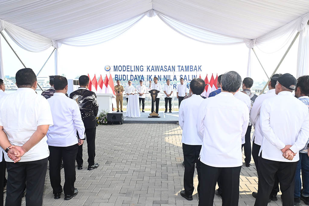 Presiden Joko Widodo meresmikan model kawasan tambak budi daya ikan nila salin di Balai Layanan Usaha Produksi Perikanan Budidaya (BLUPPB) Desa Pusakajaya Utara, Kabupaten Karawang, Provinsi Jawa Barat, pada Rabu, 8 Mei 2024. Dalam sambutannya, Presiden menyoroti potensi besar tambak yang telah lama tidak dimanfaatkan di sepanjang pantai utara Jawa (pantura).
