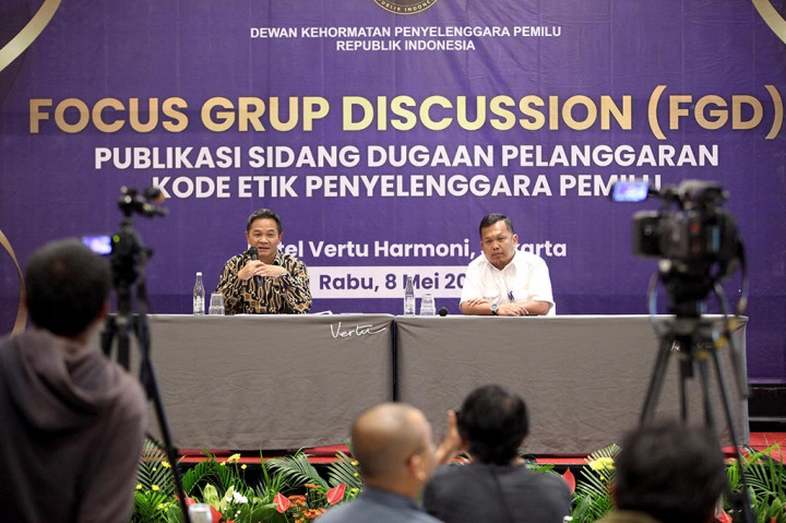 Hadi menyebut jika tidak diprioritaskan, persidangan yang menyeret Hasyim Asy'ari ini dapat digelar tiga hingga empat bulan lagi. Sebab, sebanyak 90 perkara telah menunggu untuk disidangkan.