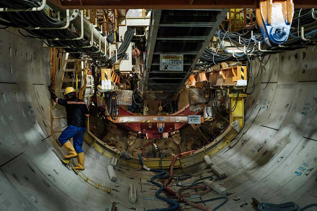 Pembangunan MRT Fase 2A CP 201 yang meliputi Stasiun Thamrin dan Monumen Nasional (Monas) telah mencapai 75,83 persen hingga 25 April 2024. 