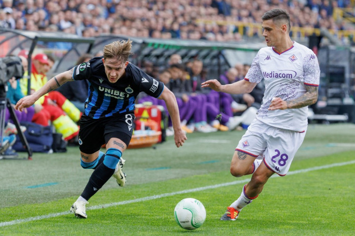 Fiorentina sukses melaju ke final Liga Conference Eropa 2023/24 meski bermain imbang 1-1 melawan wakil Belgia, Club Brugge dalam laga leg kedua semifinal di Stadion Jan Breydel pada Rabu, 8 Mei 2024 malam WIB.  