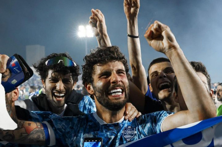 Giornata ke-38 Serie B menjadi laga penentu siapa satu tim yang mendampingi Parma lolos otomatis ke Serie A tanpa promosi. Como dan Venezia adalah dua tim yang memperebutkan itu.