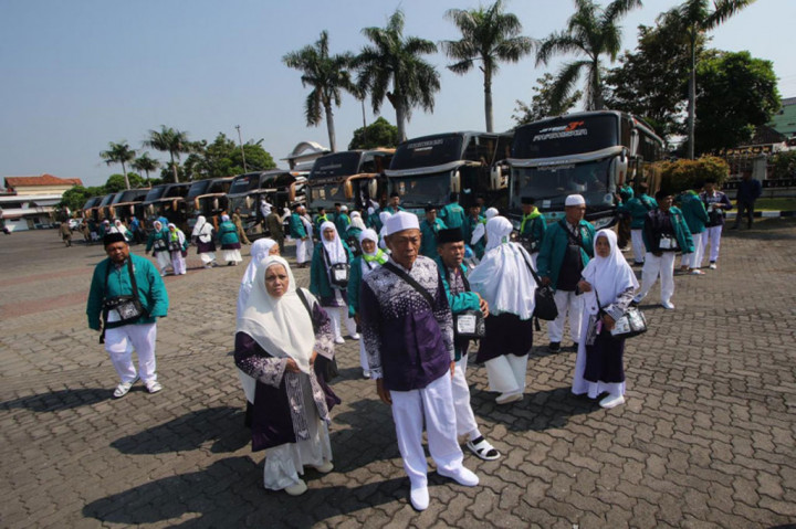 Sebanyak 355 jemaah haji asal Temanggung ini menjadi kloter I yang masuk Embarjasi Haji Donohudan, Boyolali, Jawa Tengah pada Sabtu, 11 Mei 2024 pagi.