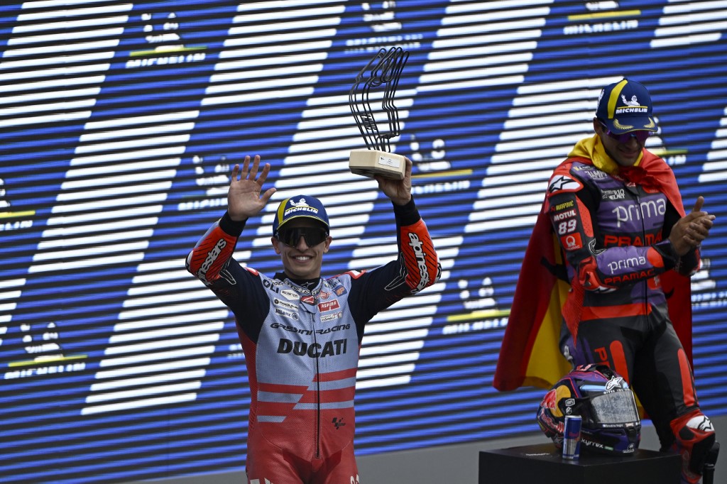 Sementara itu Marc Marquez yang memulai balapan dari P13 kembali menunjukkan kelasnya pada balapan utama setelah pada sesi Sprint, Sabtu, 11 Mei 2024, ia finis di P2.